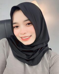 Koleksi Foto-Foto Selebgram Cantik Caca Irsa